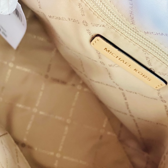 NWT MICHAEL KORS LARGE DOME EMMY SIG SATCHEL - Picture 8 of 8